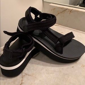Platform Teva Sandal BRAND NEW